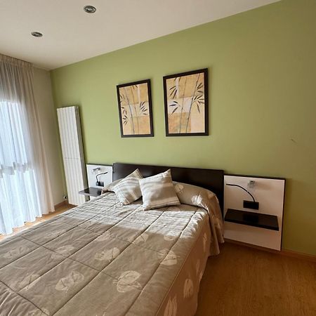Apartamentos Turisticos Can Rocamora Aren Екстериор снимка